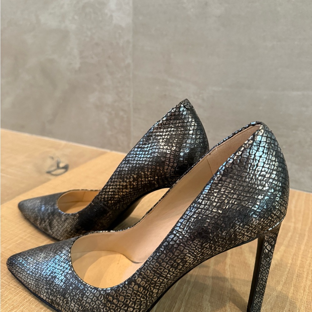 Nine West Black Stiletto Heels with Textured Finish